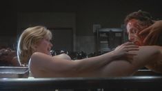 Голая Барбара Крэмптон в фильме «Реаниматор» фото #8