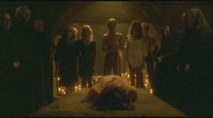 Голая грудь Барбары Куписти в фильме «Собор» фото #2