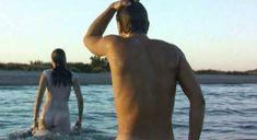 Барбара Шульц засветила соски в фильме «Тряпки» фото #3