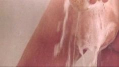 Голая Бетси Расселл в фильме «Девчонка-сорванец» фото #2