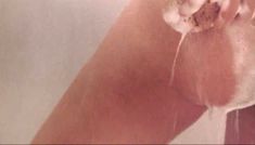 Голая Бетси Расселл в фильме «Девчонка-сорванец» фото #3