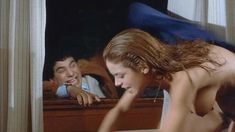 Голая Бетси Расселл в фильме «Частная школа» фото #9