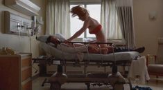 Голая Бетти Джилпин в сериале «Сестра Джеки» фото #2