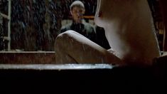 Голая Билли Пайпер в сериале «Страшные сказки» фото #9