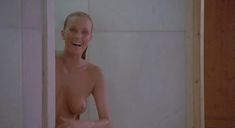 Голая Бо Дерек в фильме «Призраки этого не делают»