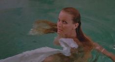 Голая Бо Дерек в фильме «Призраки этого не делают»