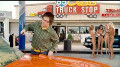 Голая Бреа Беннетт в фильме «Сексдрайв» фото #12