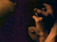 Голая Бренда Бакки в фильме «Под прикрытием» фото #5