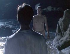 Голая Бренда Стронг в фильме «Подводное течение» фото #1