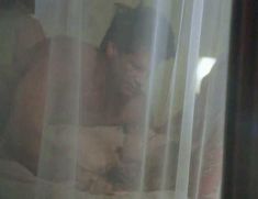 Голая Бренда Стронг в фильме «Подводное течение» фото #7