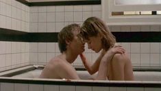 Голая Бриджит Фонда в фильме «Ария» фото #8