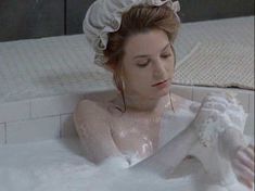 Бриджит Фонда показала голую грудь в фильме «Дорога на Вэлвилл» фото #2