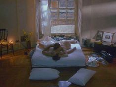 Голая Бриджит Фонда в фильме «Одинокая белая женщина» фото #6