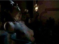 Голая Брижит Бако в фильме «Смертельный прилив» фото #13