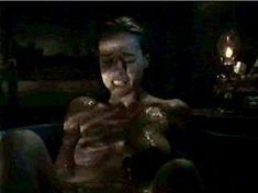 Голая Брижит Бако в фильме «Смертельный прилив» фото #16