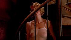 Голая Брижит Лаэ в фильме «Генри и Джун» фото #6