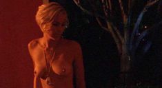 Голая Бриттани Дэниэл в фильме «Неистовство. Душители с холмов» фото #5