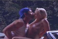 Голая Брэнди Дэвис в сериале «Эротические признания» фото #3