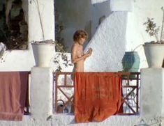 Голая Валери Кеннессен в фильме «Летние любовники» фото #16