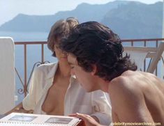 Голая Валери Кеннессен в фильме «Летние любовники» фото #33