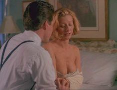 Голая грудь Валери Уайлдмен в фильме «Тайники души» фото #4