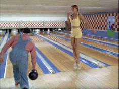 Ванесса Энджел засветила соски в фильме «Заводила» фото #1