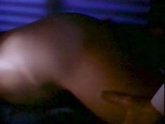 Голая Ванесса Энджел в фильме «Инстинкт убийцы» фото #2