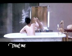 Голая Вивиан Ву в фильме «Интимный дневник» фото #16