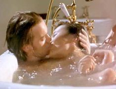 Голая Вивиан Ву в фильме «Интимный дневник» фото #26