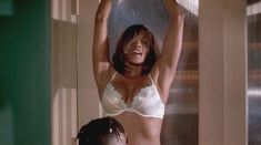 Вивика А. Фокс засветила голую грудь в фильме «Зов плоти» фото #3