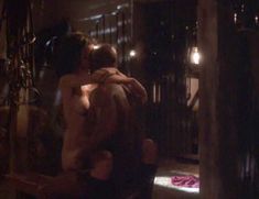 Голая Виктория Махони в фильме «Первые 9 1.2 недель» фото #3