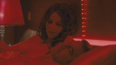 Голая Виоланте Плачидо в фильме «Американец» фото #7