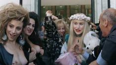 Голая Виоланте Плачидо в фильме «Моана» фото #16