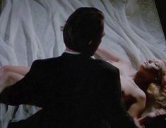 Голая Вирджиния Мэдсен в фильме «Готам» фото #7