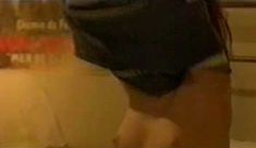 Голая грудь Виржини Ледуайен в фильме «Праздник» фото #1