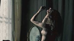 красивая Виттория Пуччини оголила грудь и попу в фильме «Кронпринц Рудольф» фото #7