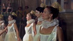 Габриель Анвар засветила грудь в сериале «Тюдоры» фото #6