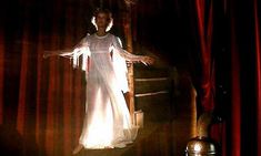 Голая Габриель Лазюр в фильме «Прекрасная пленница» фото #15