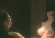 Голая Габриэлла Холл в сериале «Эротические признания» фото #1