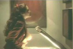 Голая Габриэлла Холл в сериале «Эротические признания» фото #8