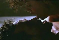 Голая Глория Рубен в фильме «В капкане» фото #16