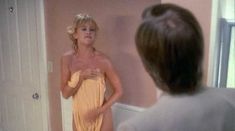 Голая Голди Хоун в фильме «Дикие кошки» фото #4