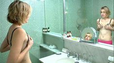 Голая Грета Гервиг в фильме «Ночи и выходные» фото #18