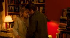 Грета Гервиг засветила сосок в фильме «План Мэгги»