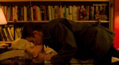 Грета Гервиг засветила сосок в фильме «План Мэгги»