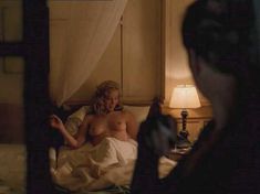 Голая Грета Скакки в фильме «Белое зло» фото #22