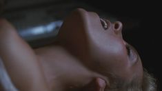 Голая Грета Скакки в фильме «Презумпция невиновности» фото #4