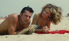 Голая Далила Ди Лаззаро в фильме «Троих нужно убрать» фото #8