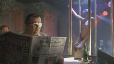 Голая Дафни Дюплекс в фильме «Стриптиз» фото #5