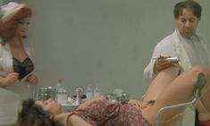 Голая Дебора Каприольо в фильме «Паприка» фото #102